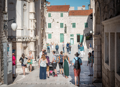 Nacionalni stožer: 1061 novi slučaj, na respiratoru 102 pacijenta, preminulo osam osoba