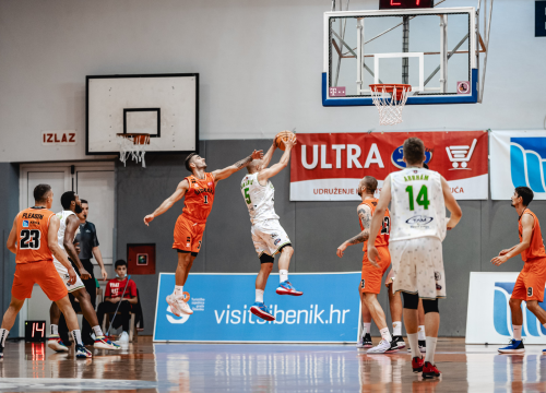 Fotografija 10 - Poraz na startu Alpe Adria Cupa: Patrioti Levice bolje od GKK Šibenke na Baldekinu