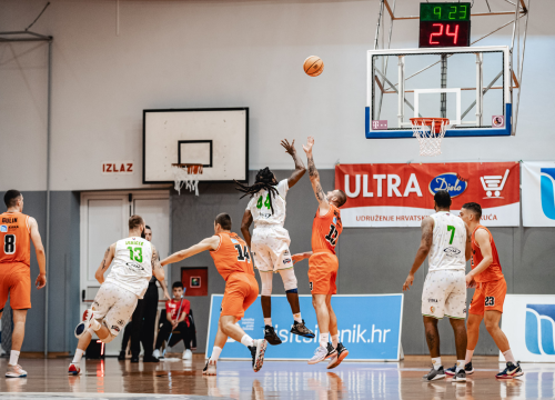 Fotografija 20 - Poraz na startu Alpe Adria Cupa: Patrioti Levice bolje od GKK Šibenke na Baldekinu