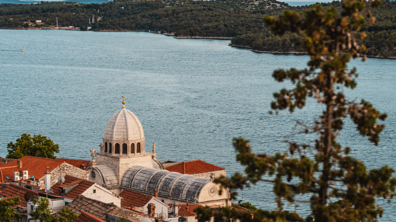 Na Dan grada oblačno, ali bez kiše: Sutra okreće na buru