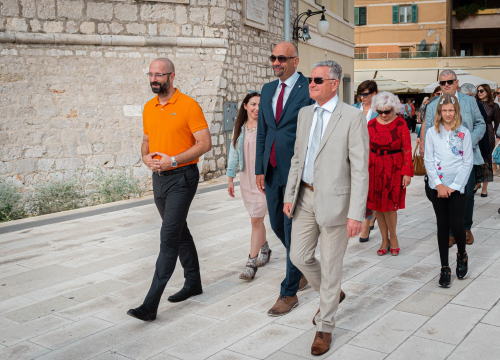 Fotografija 7 - Tradicionalnom procesijom i misom Šibenčani proslavili Dan grada: Donosimo fotogaleriju