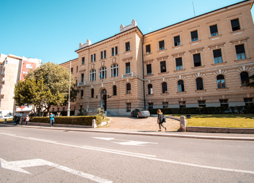 Muškarac (51) u mjestu kraj Šibenika tijekom rujna pijan vrijeđao i tukao suprugu