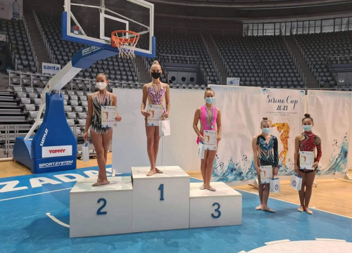 Fotografija 14 - Gimnastičarke 'Šibenik-Dalmacije' uspješne u Zadru na Sirena cupu: Raci prva, Mileta druga, Bujas treća