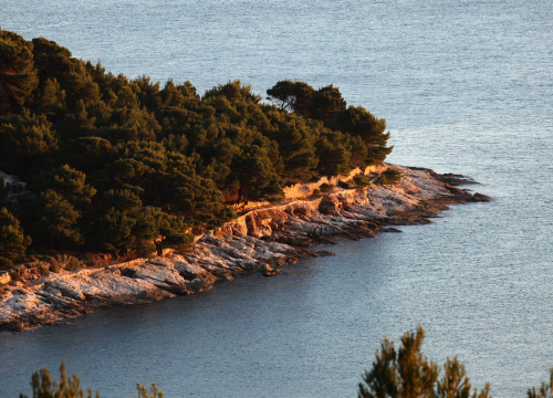 Još žena potvrdilo priču o uznemiravanju na murterskim plažama: 'Godinama se radi o istim ljudima'