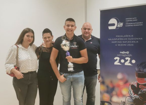Šibenski kartingaš Franko Škugor primio nagradu za naslov državnog prvaka u klasi Rotax Max DD2 2020