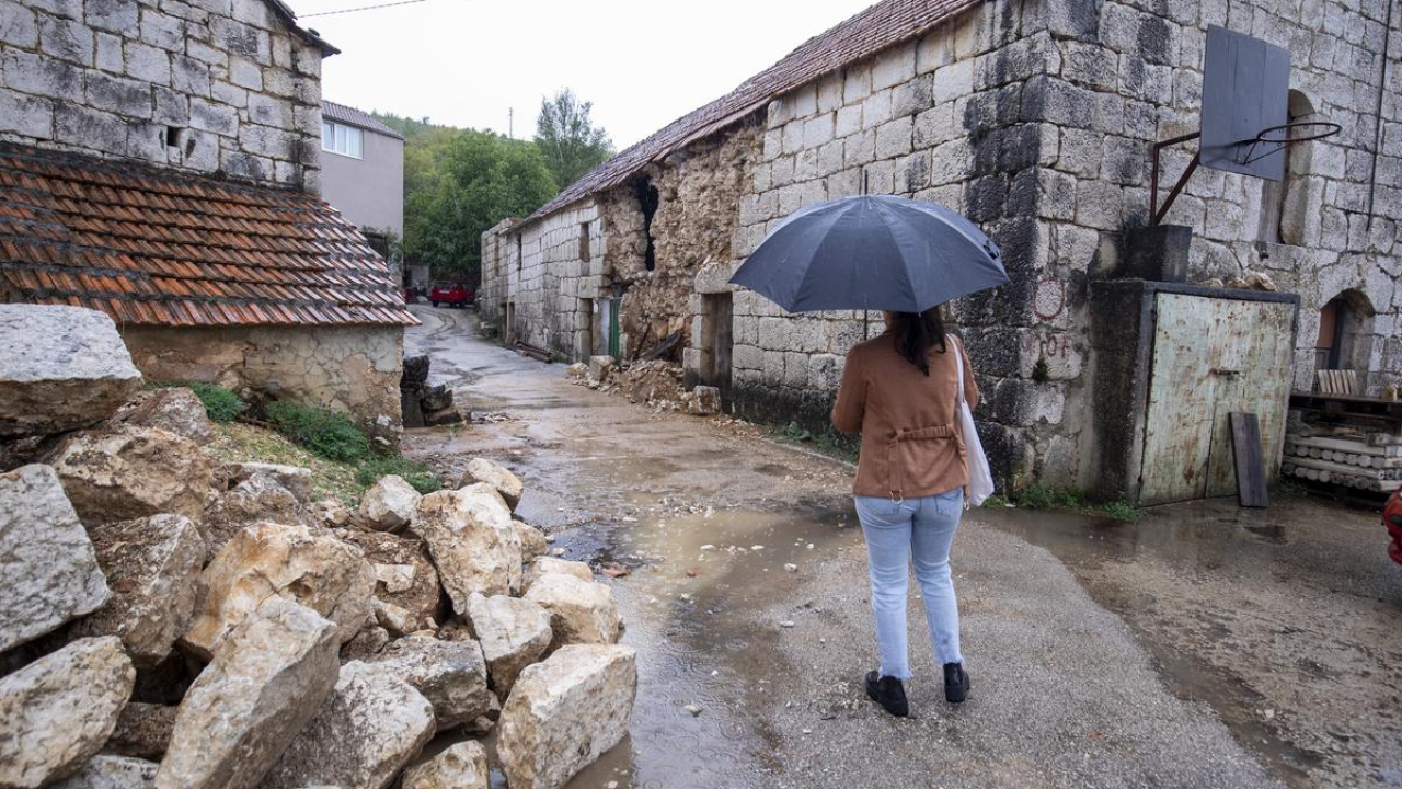Zbraja se šteta: Kod Dicma teško oštećena kuća u kojoj živi četveročlana obitelj