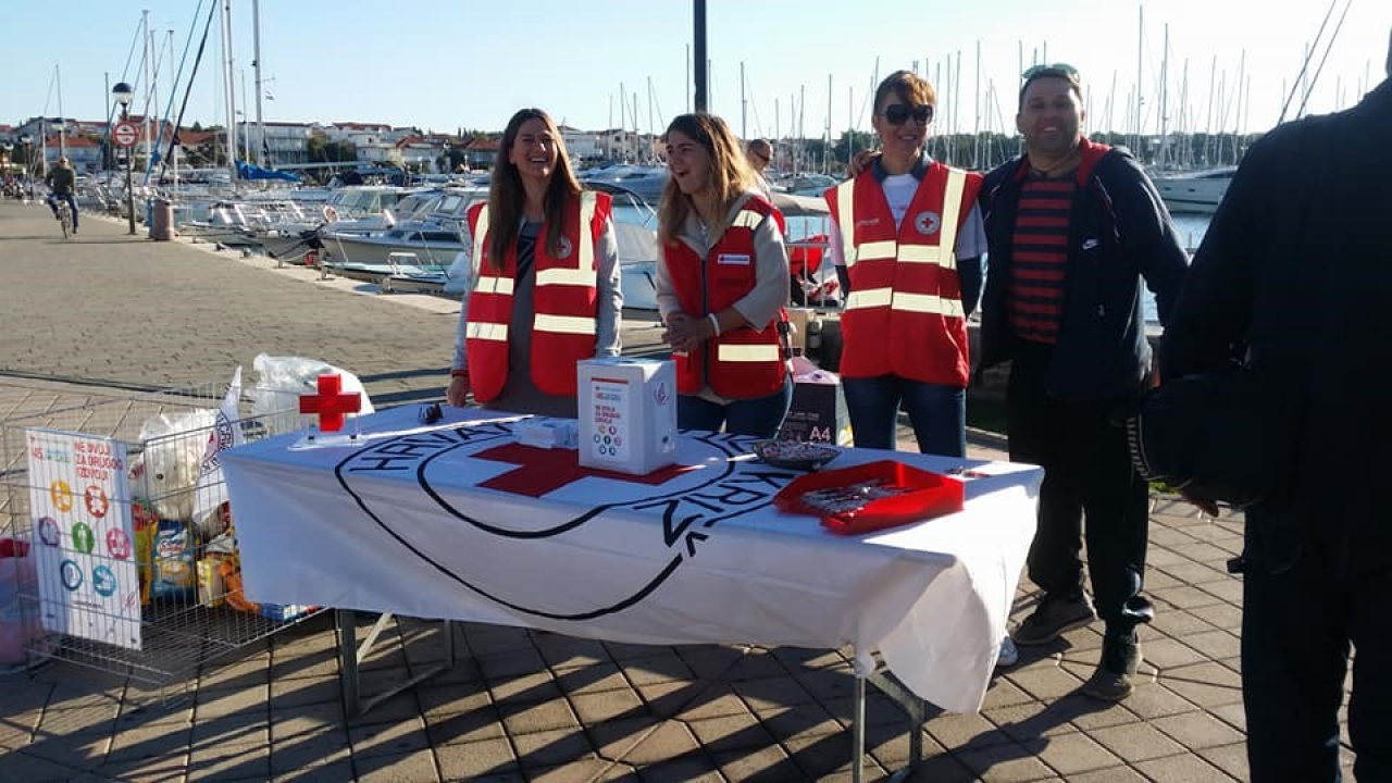 Crveni križ u Vodicama skuplja hranu i potrepštine za siromašnije građane, pogledajte što je najpotrebnije