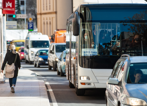 Božinović najavio strože kontrole u kafićima, shopping centarima, javnom prijevozu...