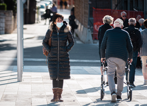 U Hrvatskoj danas s covidom umrlo 46 ljudi, imamo 1242 nova slučaja