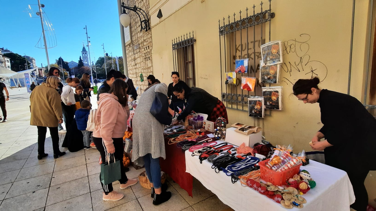 Pogledajte što se nudilo na božićnom sajmu za malu Kiaru: Ako ste propustili ići danas, bit će i nedjelju
