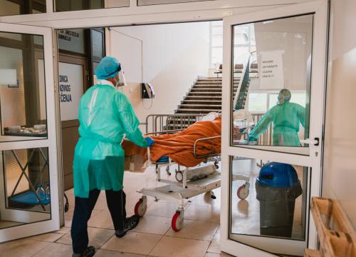 Fotografija 7 - Katarina s covid pacijentima radi od početka pandemije: 'Maštam da se naspavam'