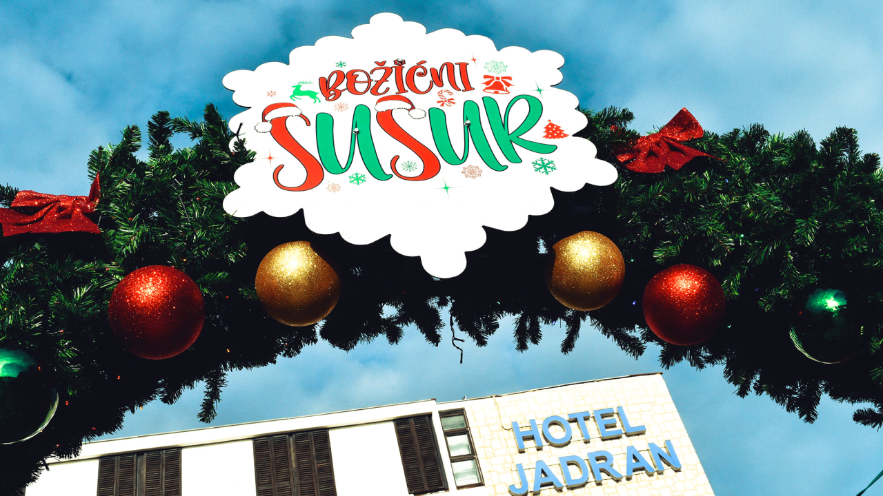 'Božićni Šušur' je jedna sasvim nova blagdanska priča ispred hotela Jadran!