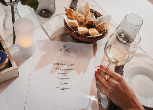 Fotografija 11 - Opustite se uz masaže i beauty tretmane u Love yourself studiju!