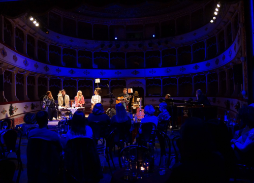 Fotografija 3 - Bajkovita večer u šibenskom kazalištu: Puno Jesenjina, malo Arsena i nešto snijega na kraju