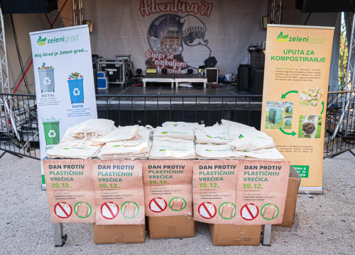 Fotografija 6 - Tisuću besplatnih platnenih vrećica za Šibenčane: 'Cilj nam je izbaciti najlone iz uporabe i podići svijest o štetnosti plastike'