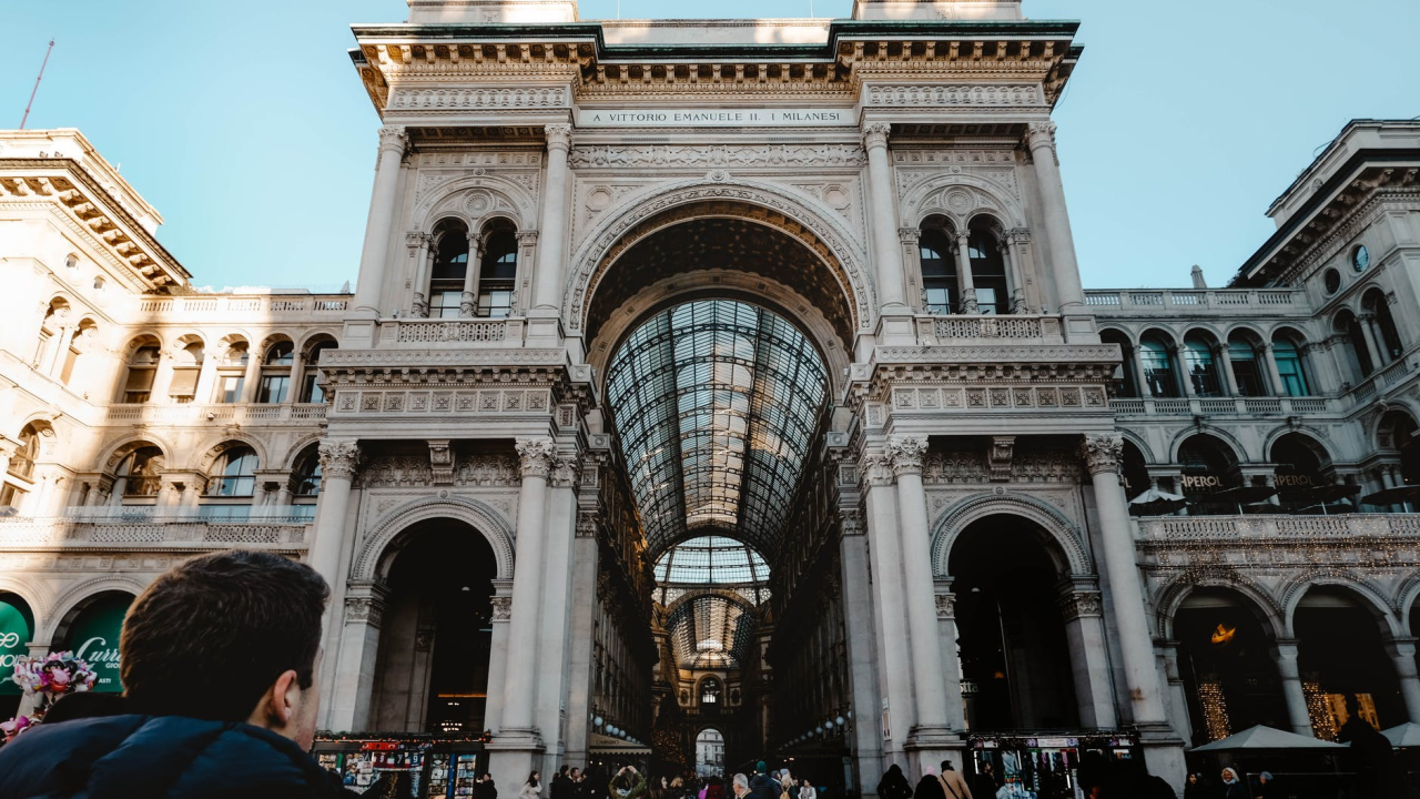 Omikron varijanta brzo se širi Italijom, novi slučajevi otkriveni u Milanu i Napulju