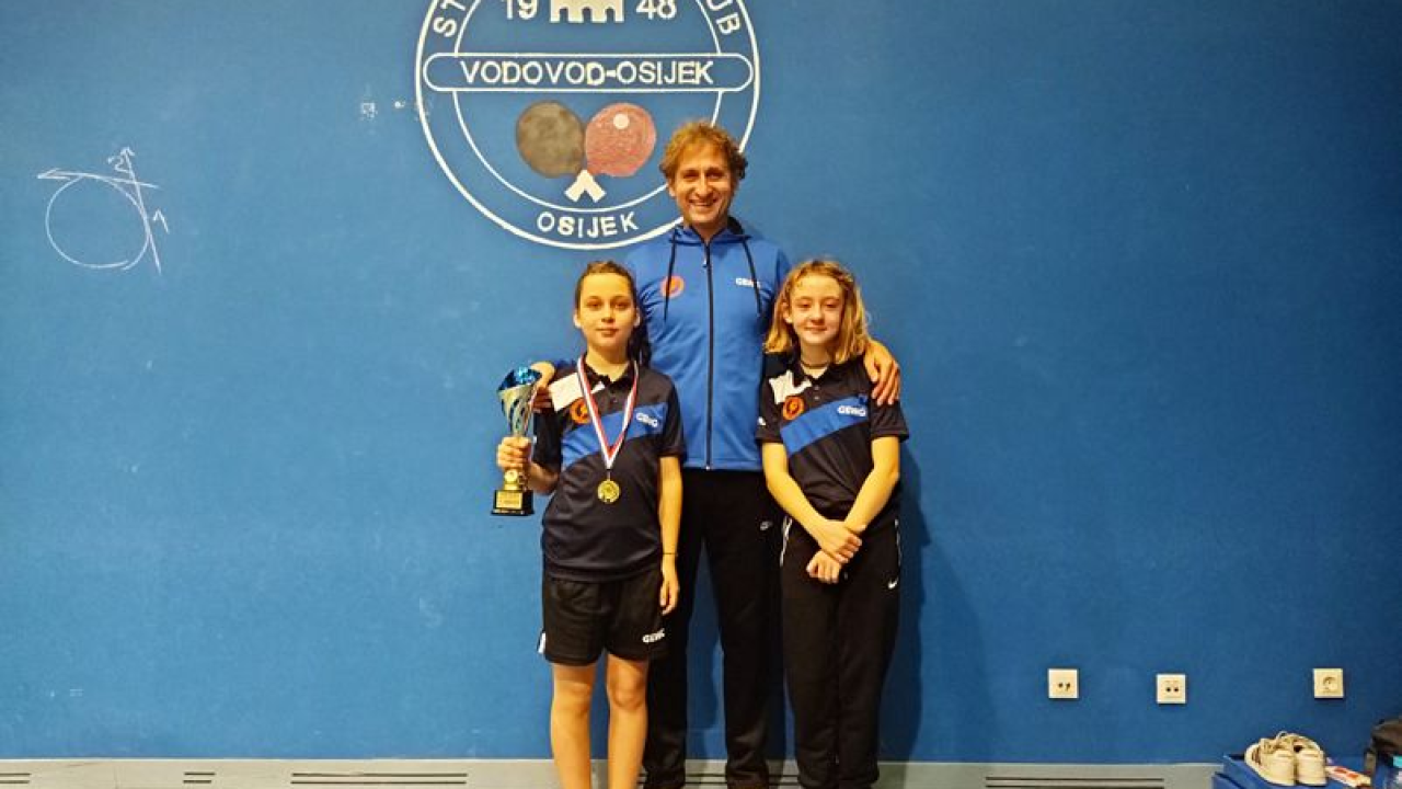 Šibenska stolnotenisačica Loreta Mandić pobjednica turnira u Osijeku, Anđela Živković peta