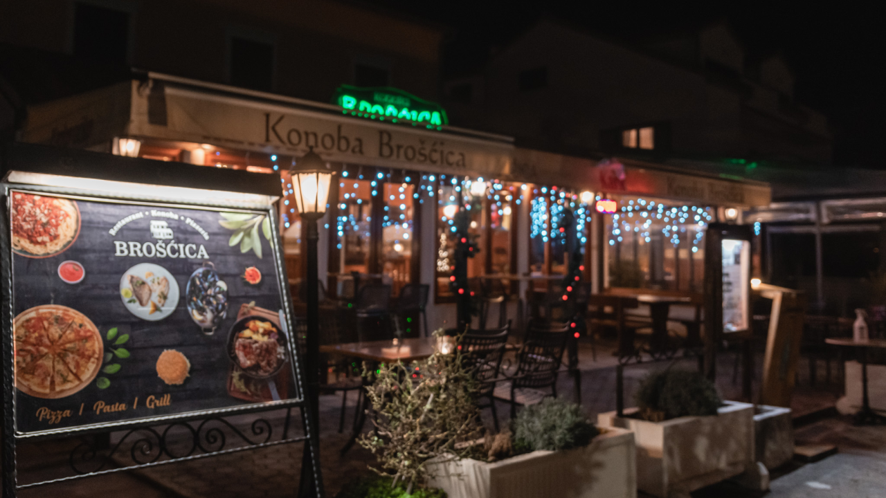 Isprobajte neka od ukusnih alla carte jela konobe Brošćica!