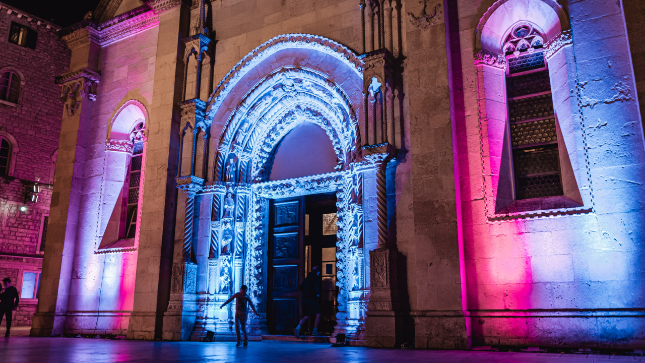 Šibenska katedrala u ljubičastom na Međunarodni dan epilepsije: Organizirane besplatne konzultacije s liječnicima i webinar