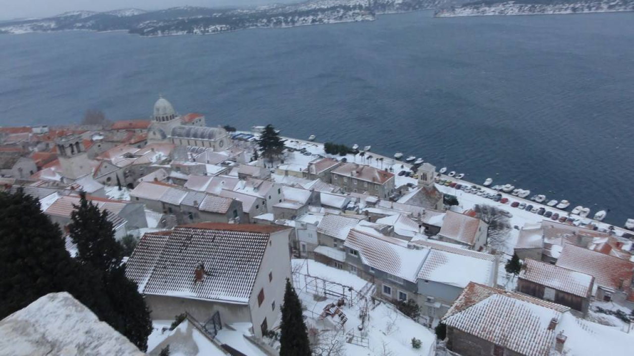 Cijelo selo voli bijelo, Draženov golf, skuplja kava i ostali bitni događaji...