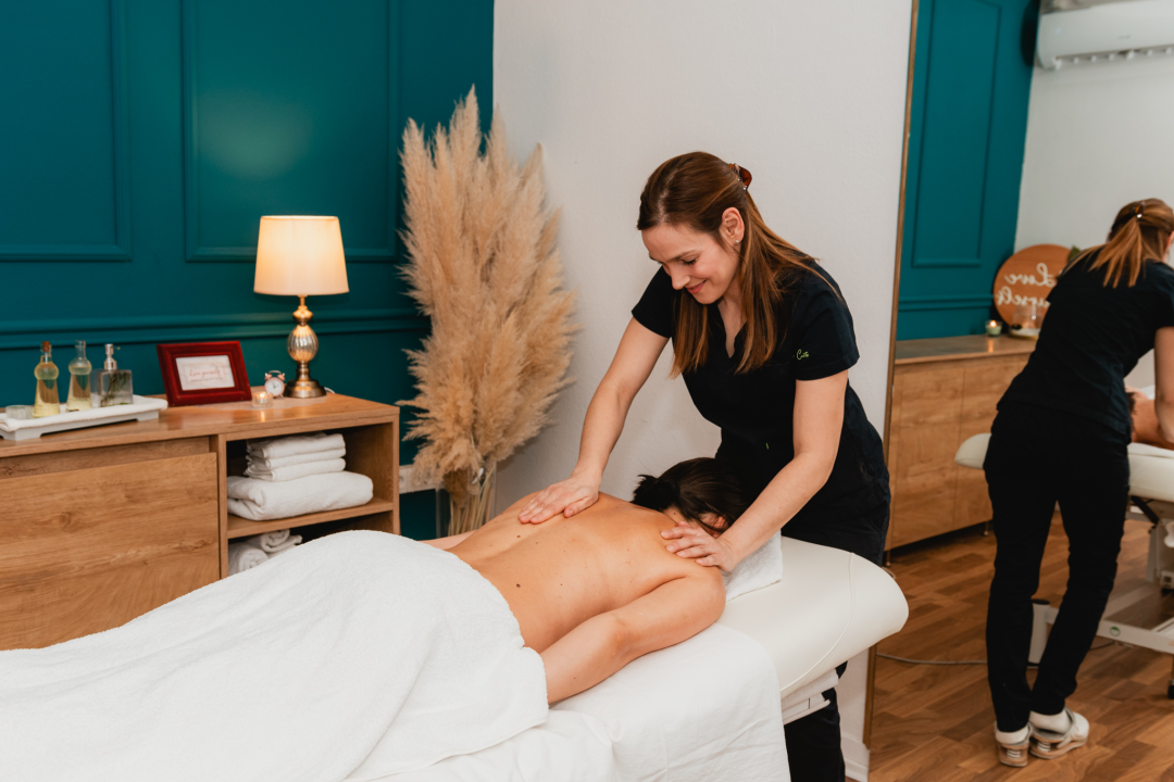 Poklonite sebi ili voljenoj osobi vrhunsku masažu u Love yourself studiju!