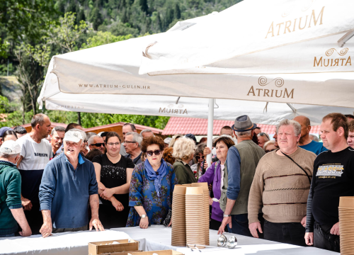 Fotografija 10 - Tradicionalna proslava Praznika rada vratila se u NP Krka: 'Ako planiramo graditi društvo jednakih, moramo cijeniti svačiji posao'