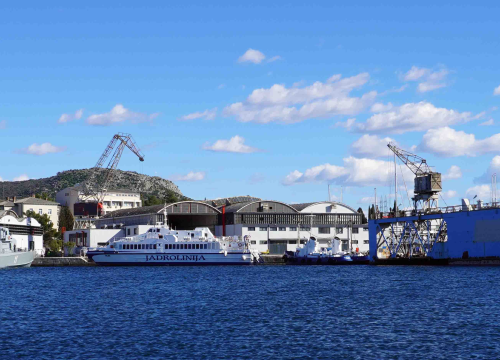 Fotografija 11 - Odlična poslovna prilika otvorena je u Iskra brodogradilištu!