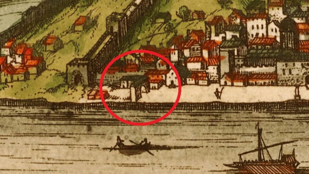 Skriveni bedem i gradska vrata na šibenskoj obali u hotelu Armerun