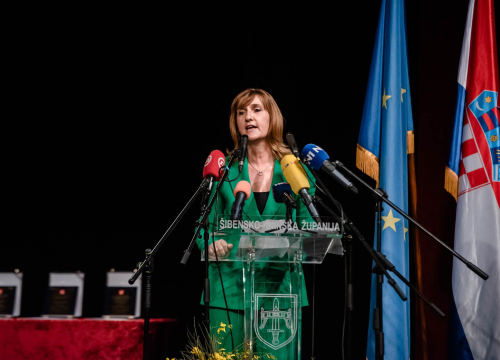 Fotografija 29 - Dodijeljene nagrade zaslužnima, predsjednik Milanović poručio: 'Ovo je županija kvalitetnog života i pametnih ljudi'