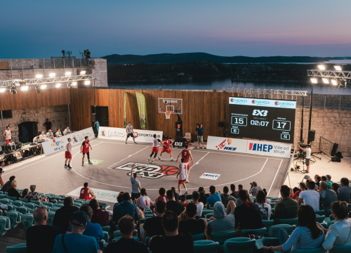 Fotografija 1 - Basket se sinoć igrao na najljepšem igralištu: Tvrđava sv. Mihovila domaćin Pro 3x3 Tour-a