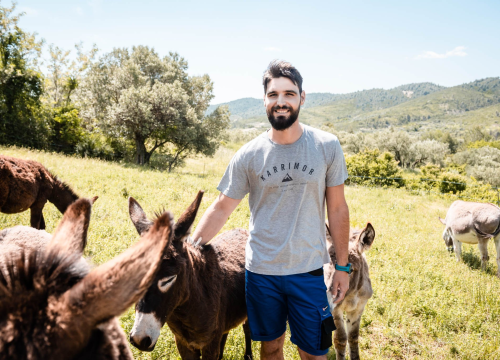 Ante Dujić prvog magarca kupio je kao ljubimca, a danas u Ićevu ima farmu i uhodan posao