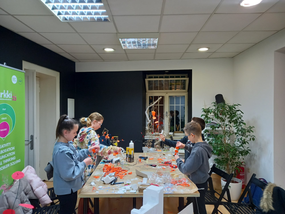 Nagradite se vrhunskom manikurom ili pedikurom u Kozmetičkom salonu Tanja!