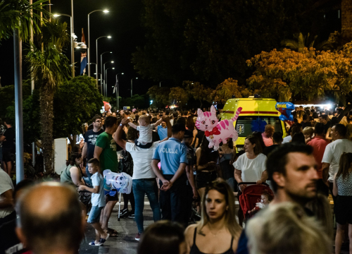 Fotografija 9 - Spektakularan vatromet uveo Šibenčane u najluđu ljetnu noć: Pogledajte kako je bilo