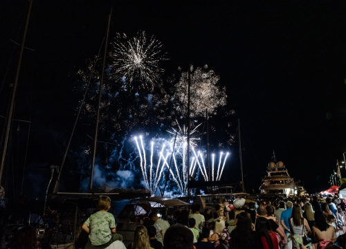 Fotografija 13 - Spektakularan vatromet uveo Šibenčane u najluđu ljetnu noć: Pogledajte kako je bilo
