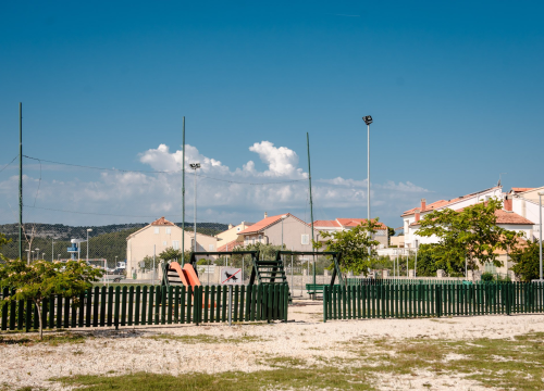 Fotografija 4 - Novi tobogan, ljuljačka, klackalica…: Uskoro kreće obnova dječjeg igrališta u Zablaću