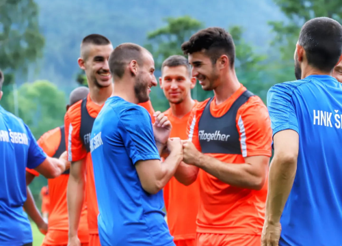 Fotografija 3 - Nogometaši Šibenika odrađuju prve treninge u Sloveniji, potpisan novi sponzorski ugovor