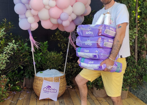 Fotografija 12 - Petar je uzeo ženino prezime, bio na porodu i ne vidi čemu hvaliti očeve koji mijenjaju pelene: 'Dijete smo zajedno napravili'