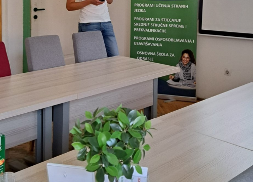 Fotografija 8 - Uspješno završen program prekvalifikacije POU Šibenik za ekonomiste, komercijaliste, hotelijersko-turističke tehničare i prodavače!