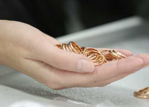 Pretvoriti zlato u novac jednostavno je i lako!