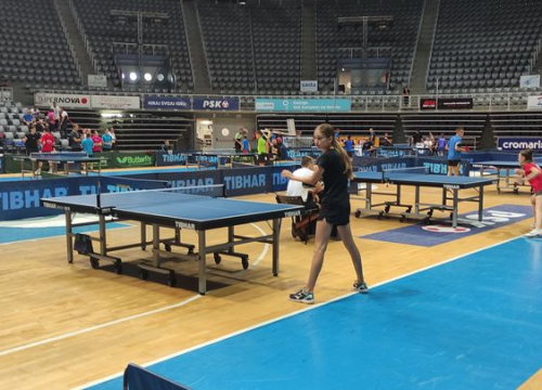 Fotografija 2 - Perjanica kluba: Šibenska stolnotenisačica Loreta Mandić druga na turniru u Zadru
