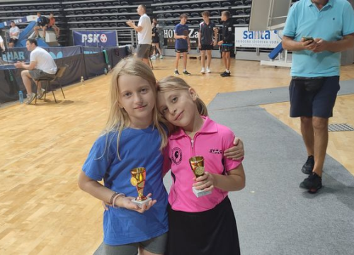 Fotografija 4 - Perjanica kluba: Šibenska stolnotenisačica Loreta Mandić druga na turniru u Zadru