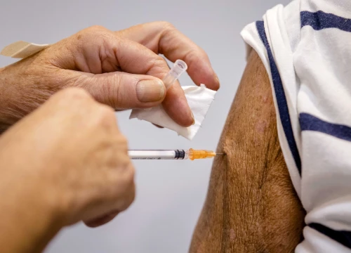Ponovne zaraze koronavirusom povećavaju rizik od dugog covida
