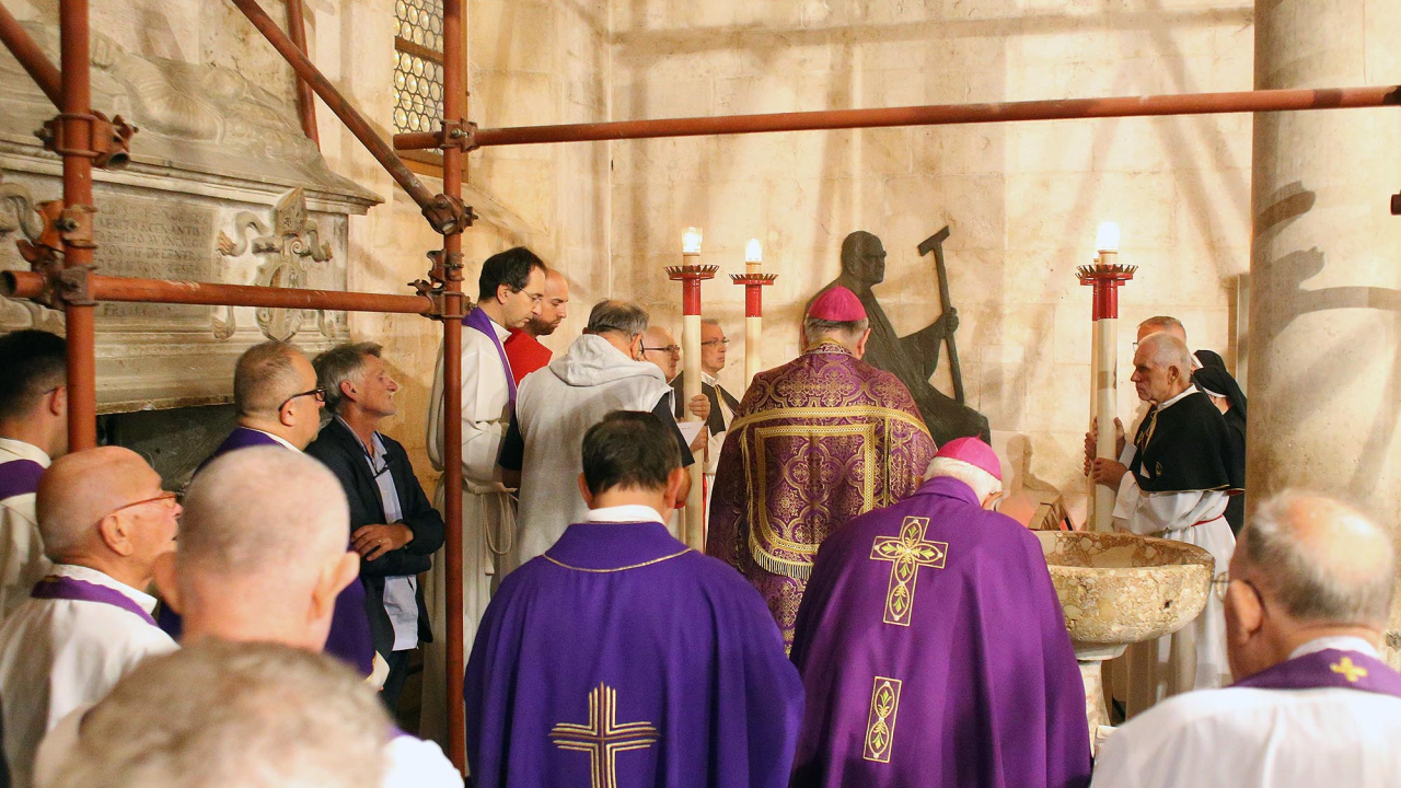 U šibenskoj katedrali misa zadušnica za biskupa Srećka Badurinu i branitelje
