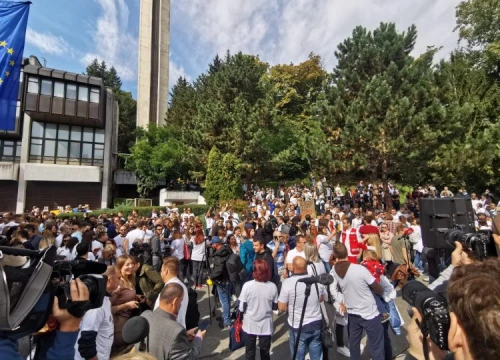Prosvjed mladih liječnika koji traže reformu zdravstvenog sustava