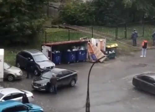 Napad na školu u Rusiji: Najmanje 13 ubijenih, napadač nosio majicu sa svastikom