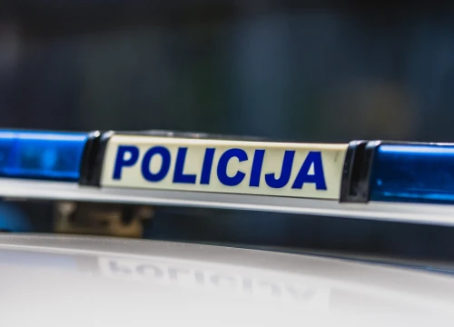 Na Poljudu s velike visine pao automobil, troje teško ozlijeđenih