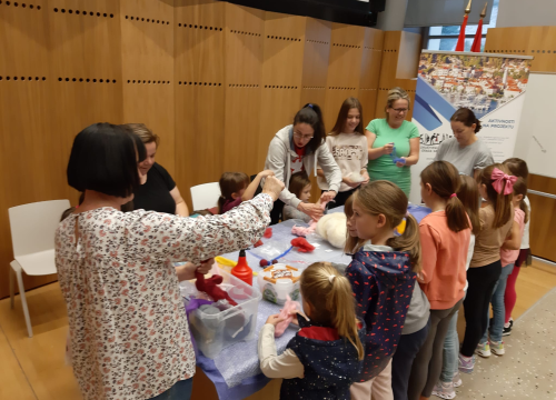 Fotografija 5 - Provjerite raspored Društvenog centra Grada Skradina za listopad!