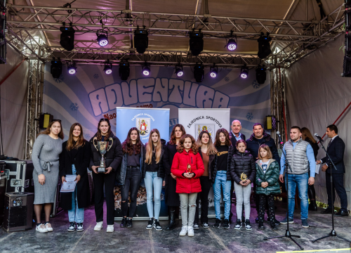 Fotografija 20 - Toni Slavica i Nives Radić, vaterpolisti Solarisa i vaterpolistice Viktorije ovogodišnji su laureati