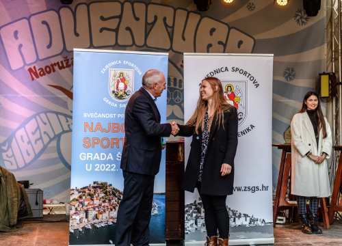 Fotografija 24 - Toni Slavica i Nives Radić, vaterpolisti Solarisa i vaterpolistice Viktorije ovogodišnji su laureati