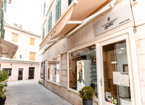 Zablistajte s novim naočalama Optike Glavadanović!